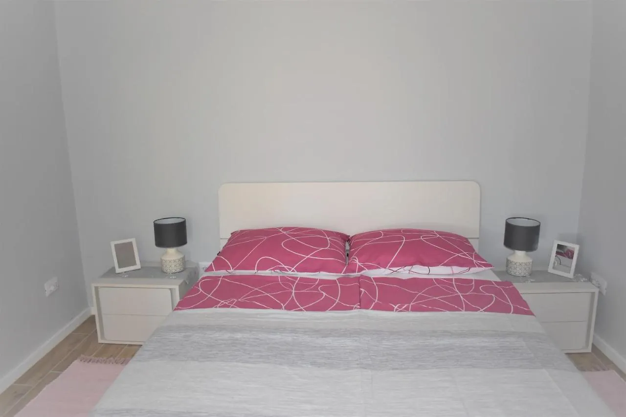 Apartman Tomki - Modern, Refurbished 2 Bedroom Apartment - 4 Guests Pjescana Uvala 0*,  Kroatien